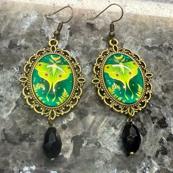 2/$29 or 3/$39 NWOT Gold, Green & Black Detailed Dangling Moth Earrings - Picture 4 of 7
